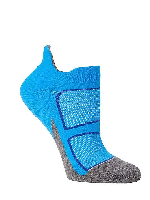 Elite Max Cushion No Show Tab by Feetures®